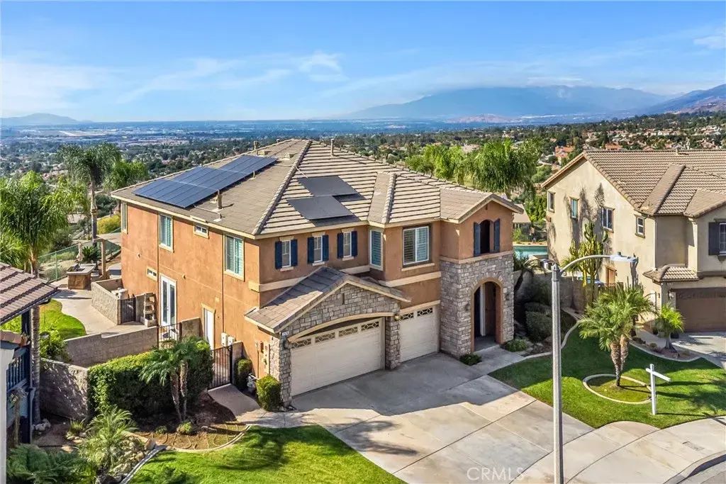 7526 Tioga Lane, Highland