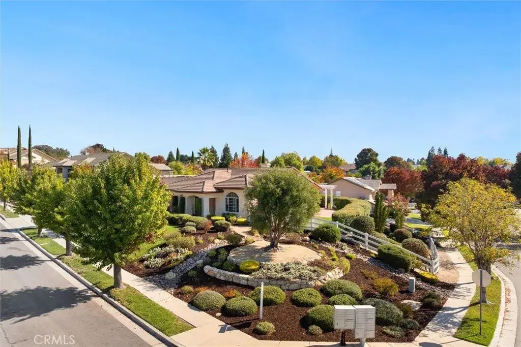 1608 Via Flora, Paso Robles