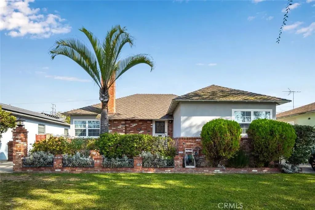 6062 Pimenta, Lakewood