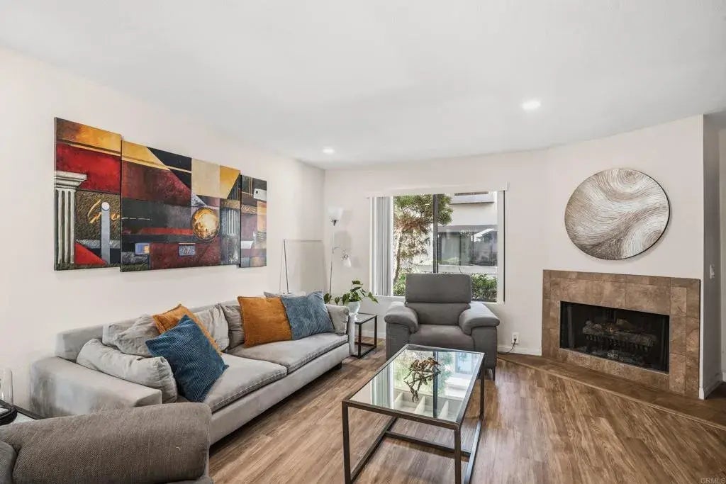 8435 Via Mallorca 92, La Jolla