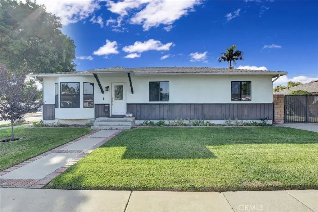 1223 Charvers, Glendora