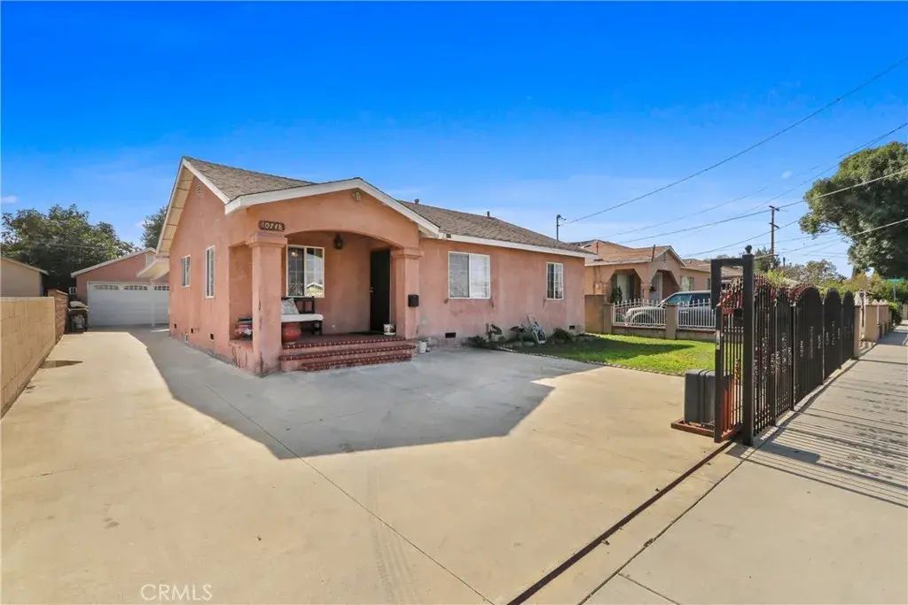 10748 Elliott, South El Monte