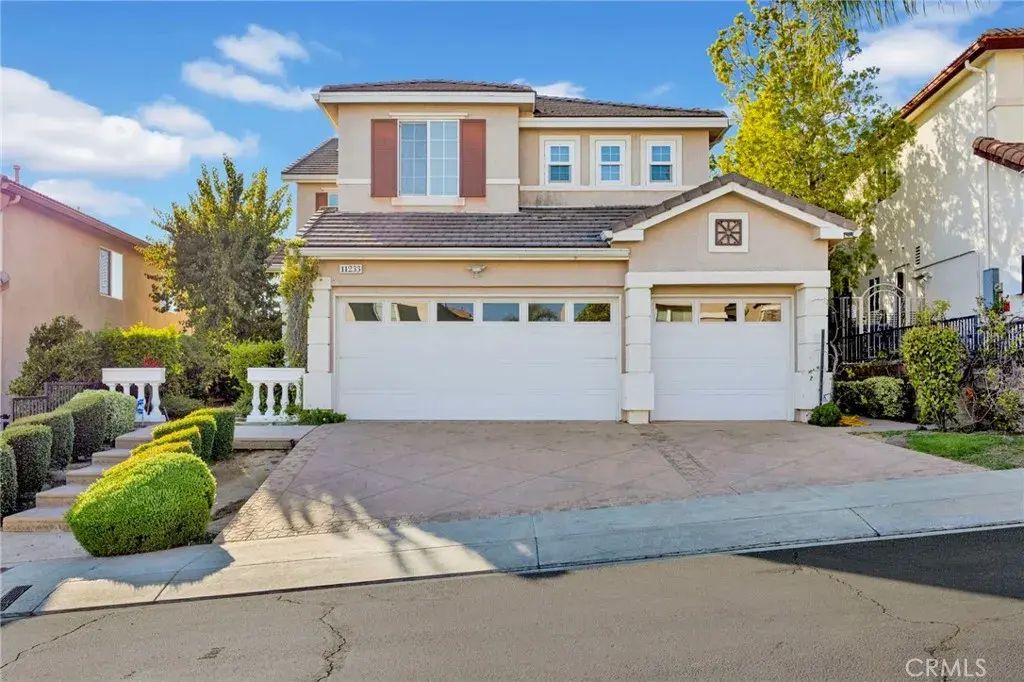 11233 Ravenna, Porter Ranch