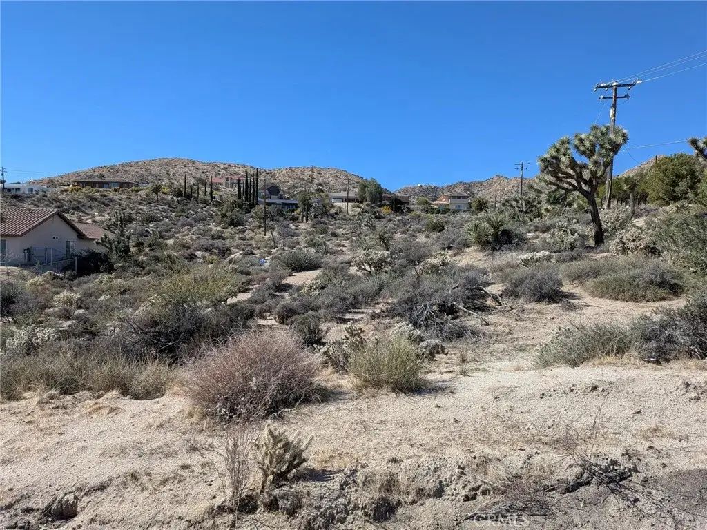 54375 Pinon, Yucca Valley