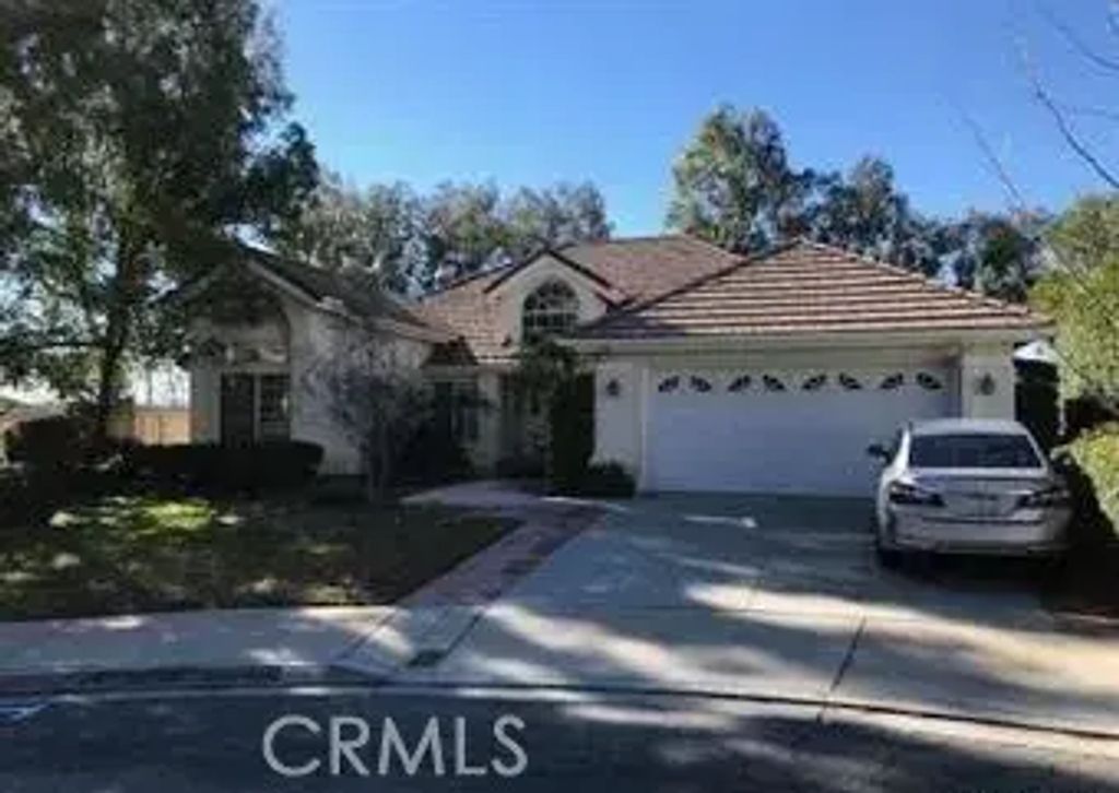 7184 Cloverhill, Highland