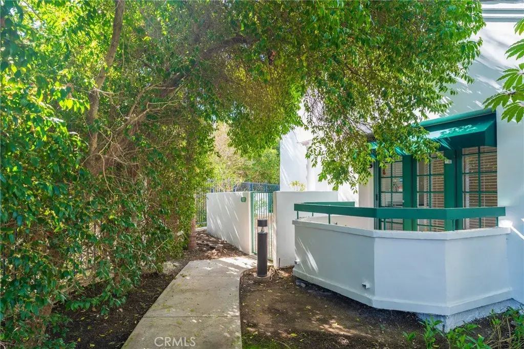 19562 Pompano 107, Huntington Beach