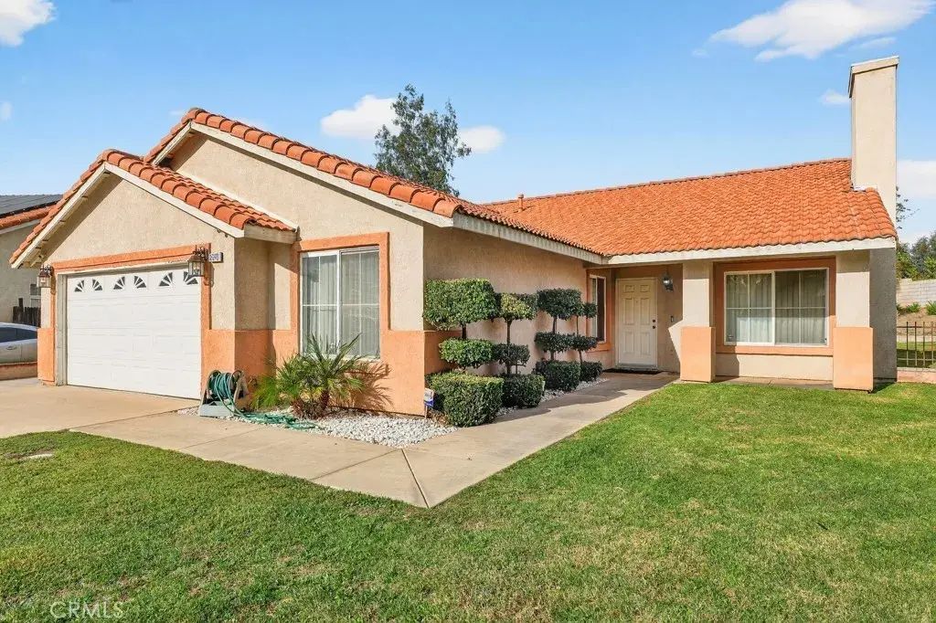 15240 Carob, Fontana