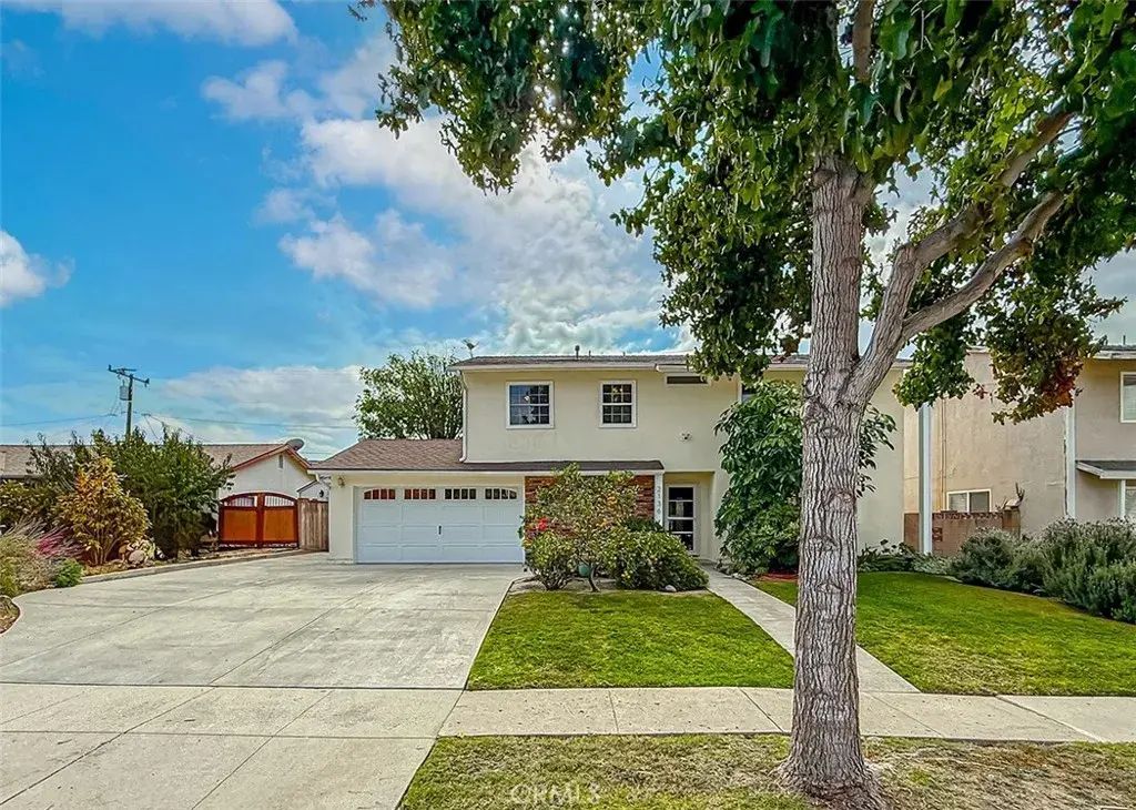 2136 Denny, Simi Valley