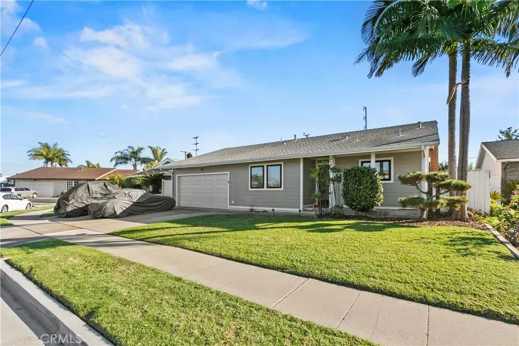 8572 Arnett, Huntington Beach
