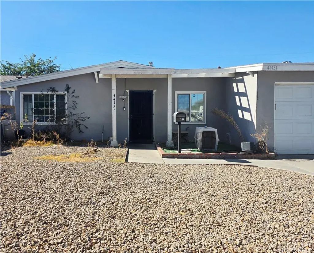 44131 Elm, Lancaster