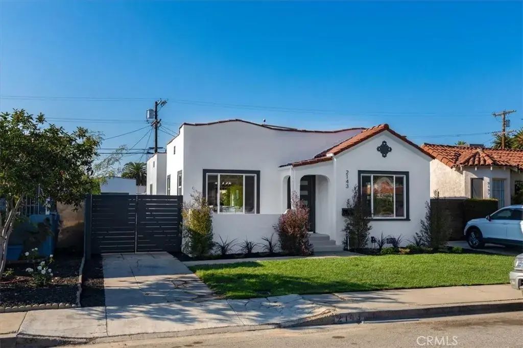 2143 S Redondo Boulevard, Los Angeles