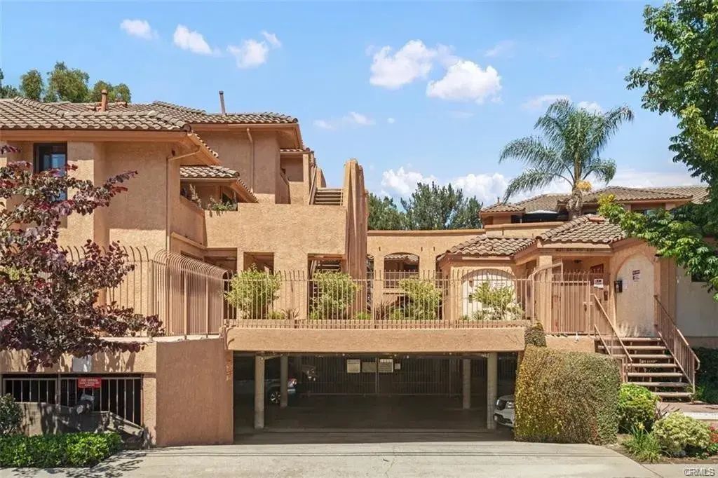4161 Hathaway 41, Long Beach
