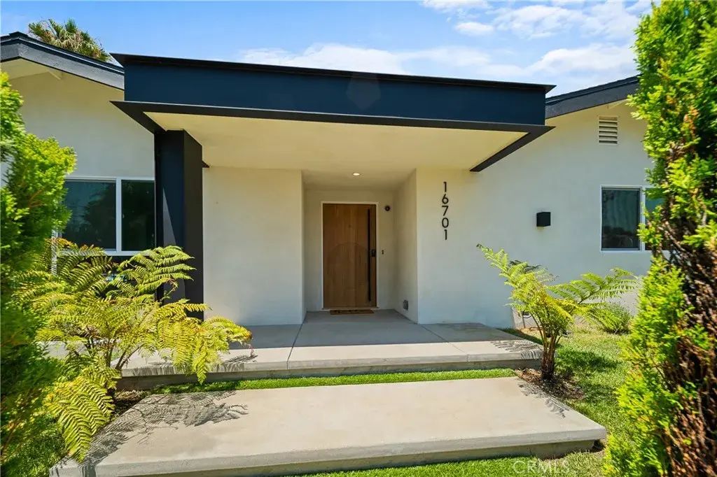 16701 Kalisher, Granada Hills