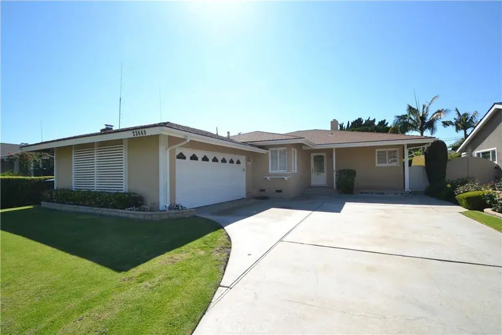 23449 Evalyn, Torrance