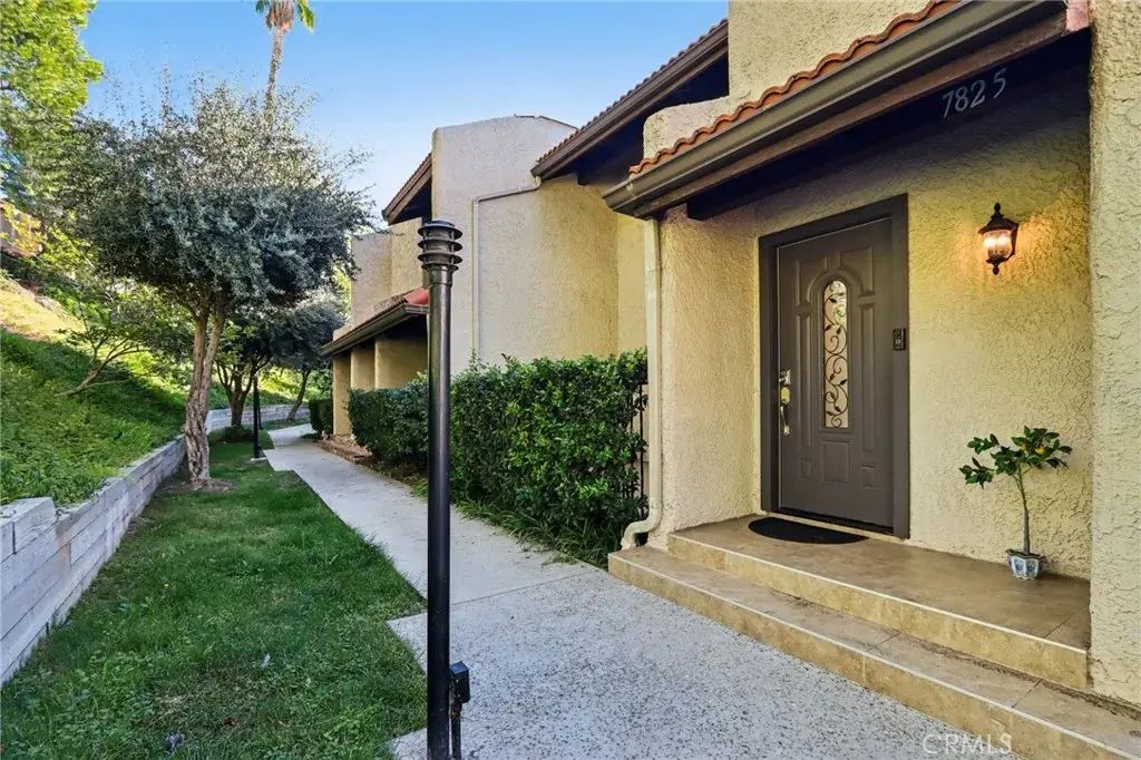 7825 Via Cassano, Burbank