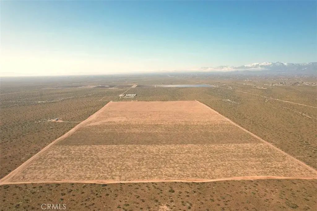 7 Mojave, Adelanto