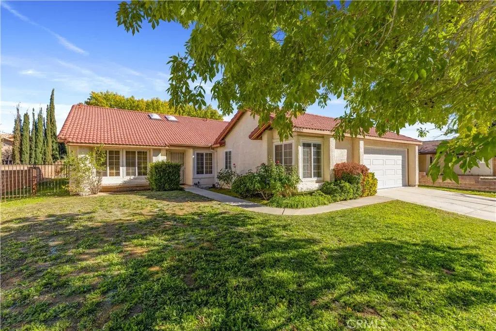 44202 W Halcom, Lancaster