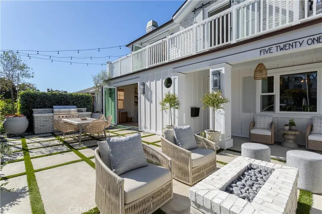 521 Poinsettia Avenue, Corona Del Mar