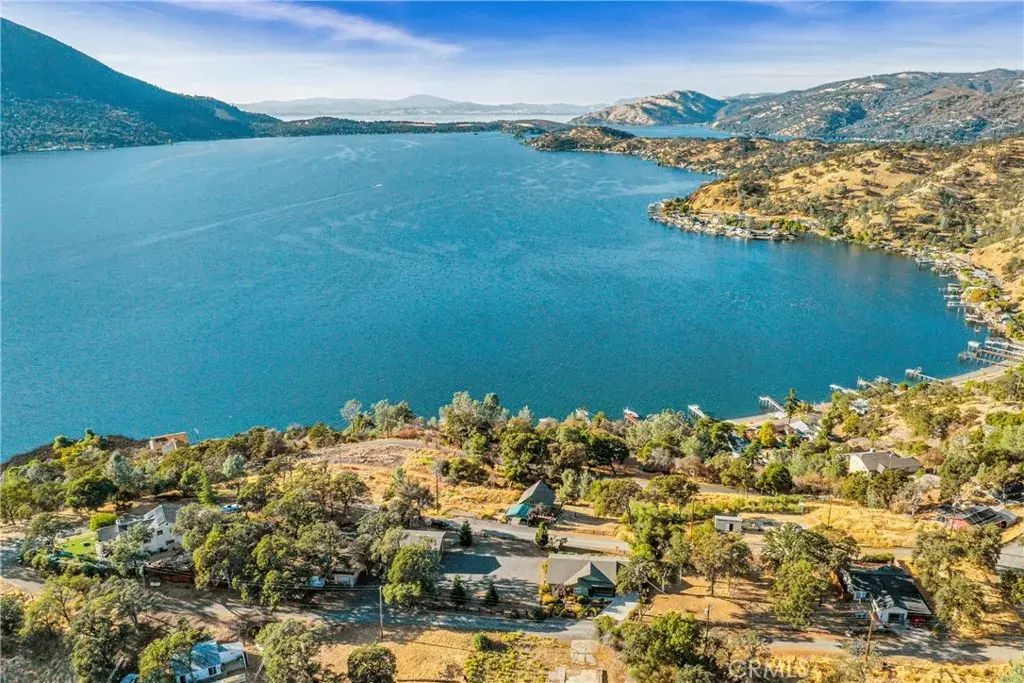 3011 Oak Crest Drive, Clearlake