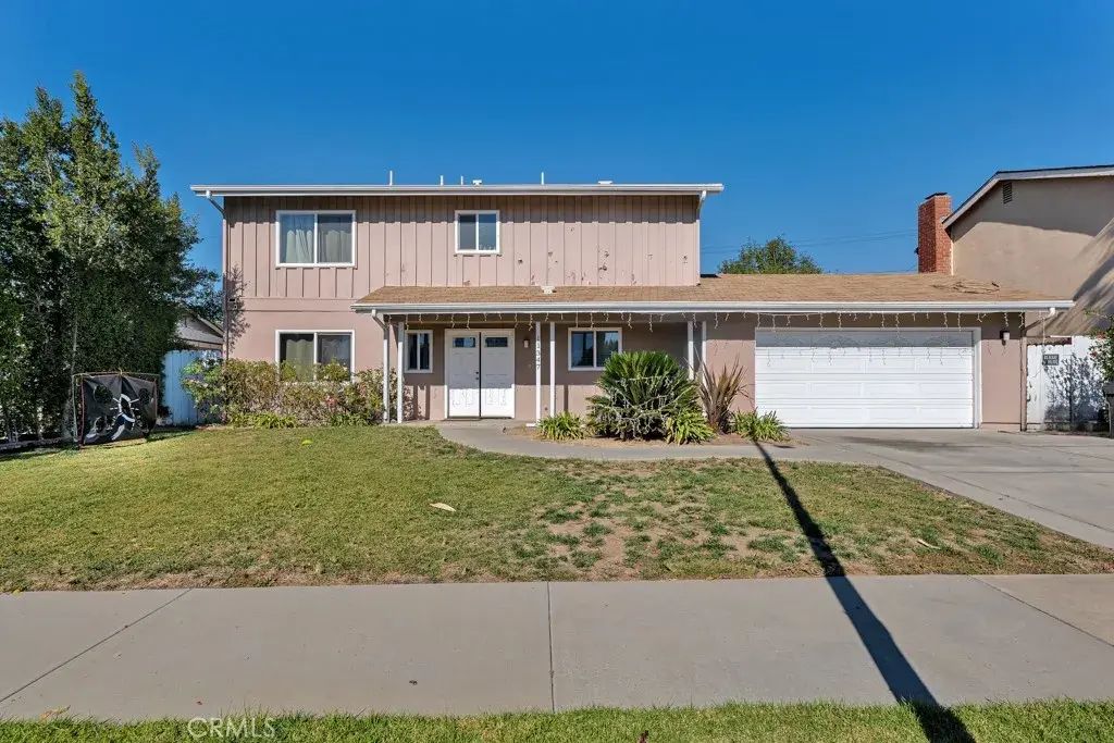 11347 Kelowna Street, Lakeview Terrace