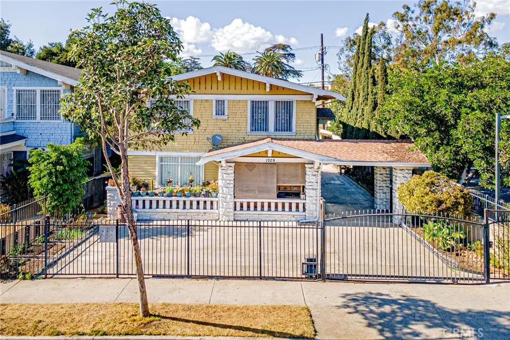 1929 Crenshaw, Los Angeles