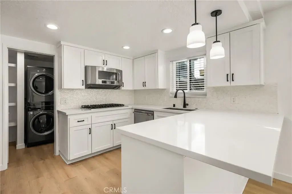 24452 Ward, Torrance
