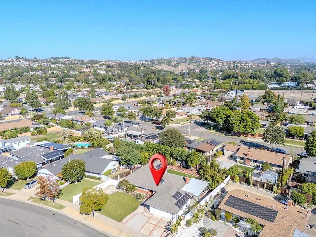 2033 N Diamond, Orange