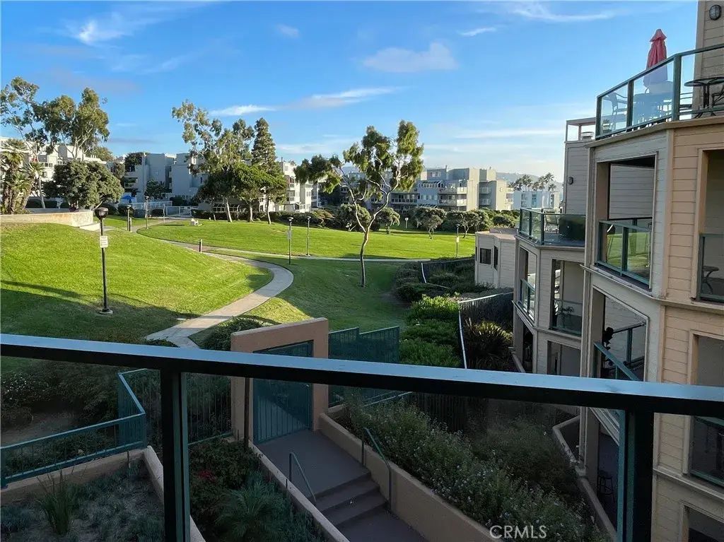 120 The Village 208, Redondo Beach