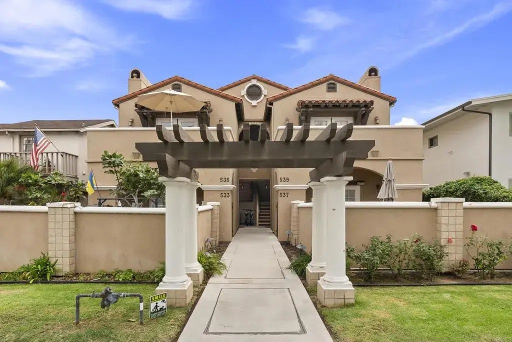 Photo of Listing #PTP2508469