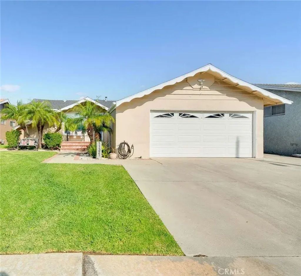 11321 212th, Lakewood