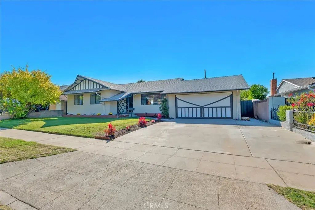 14968 Bleeker Street, Sylmar