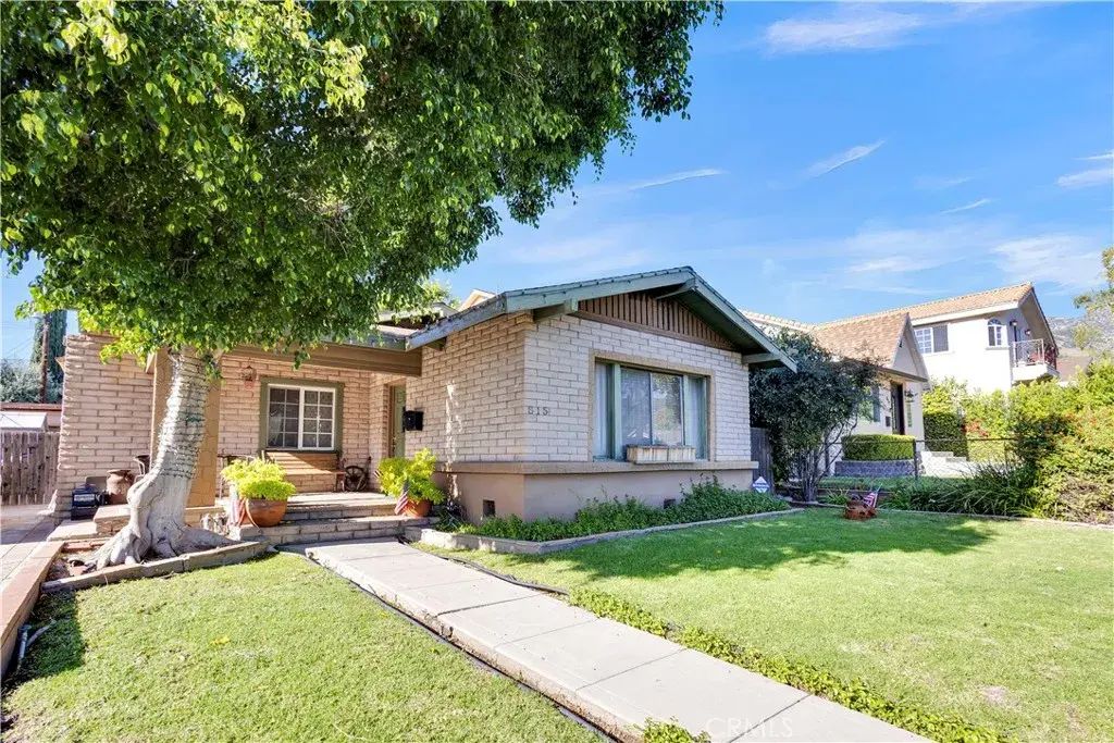 815 E Magnolia, Burbank