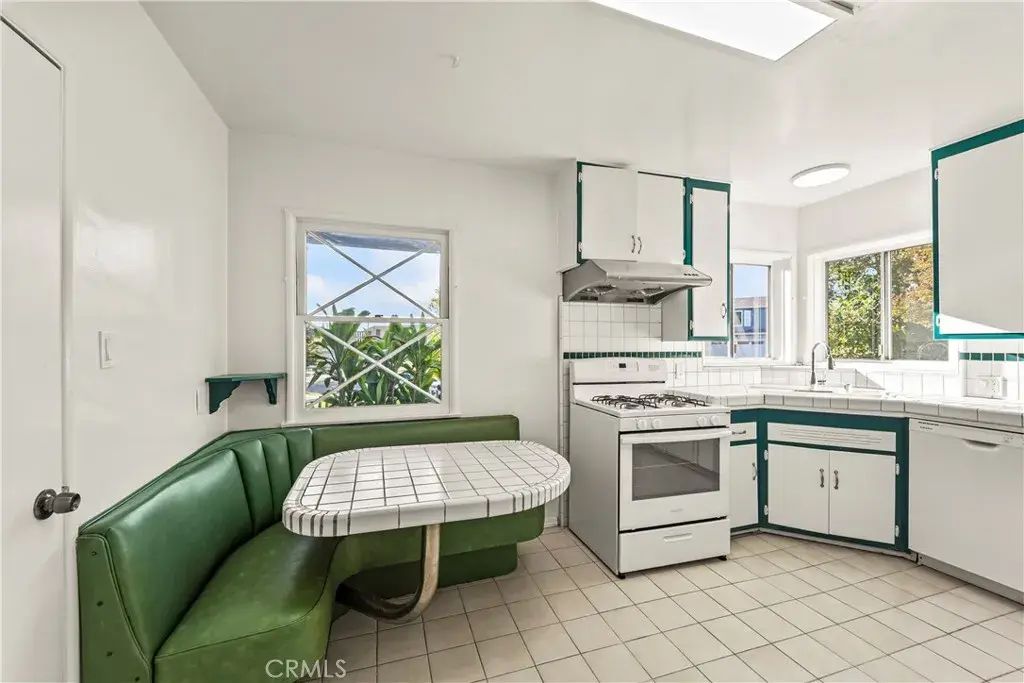 16710 Elgar, Torrance