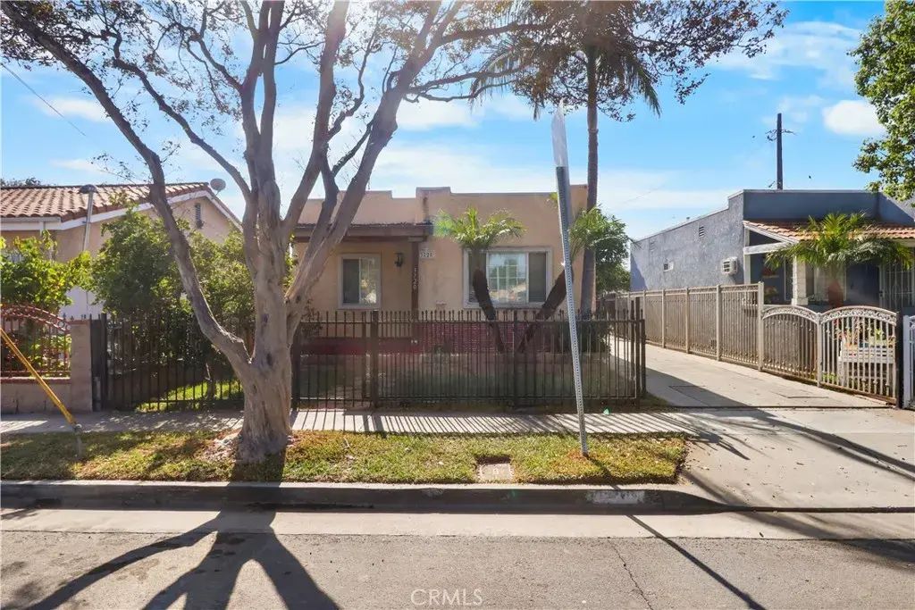 3720 Ardmore, South Gate