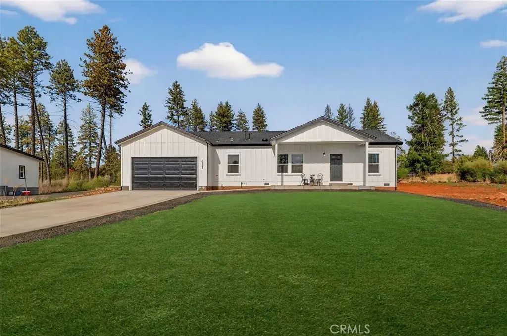6160 Beacon Court, Paradise