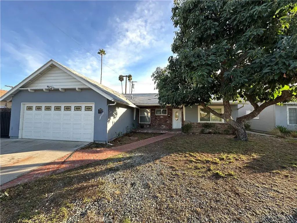 23018 Hartland, West Hills