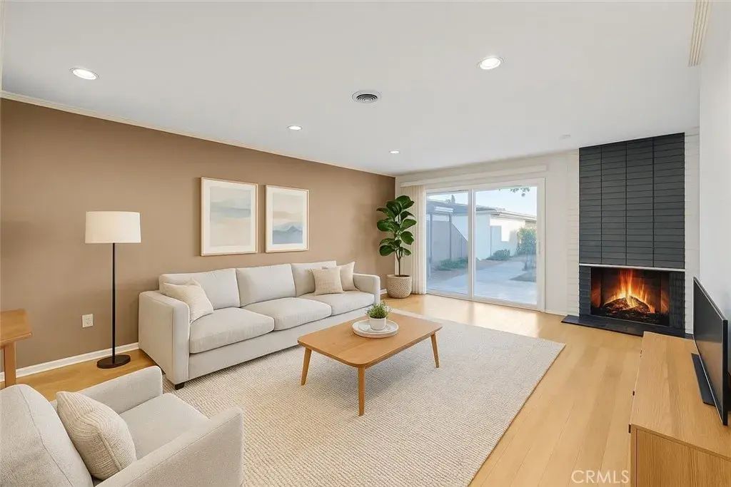 21436 Via Straits, Huntington Beach