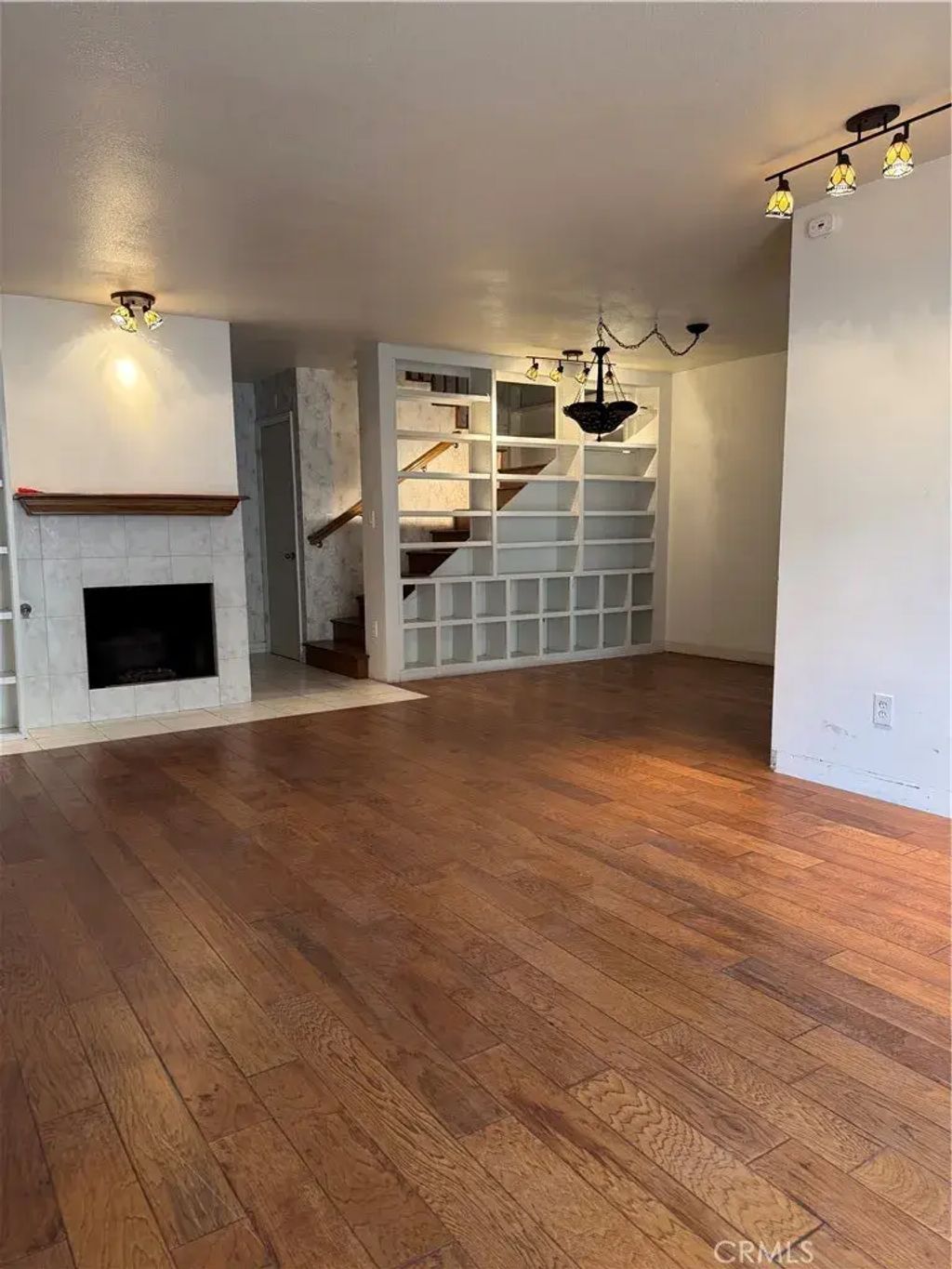 8145 Canby Avenue 2, Reseda