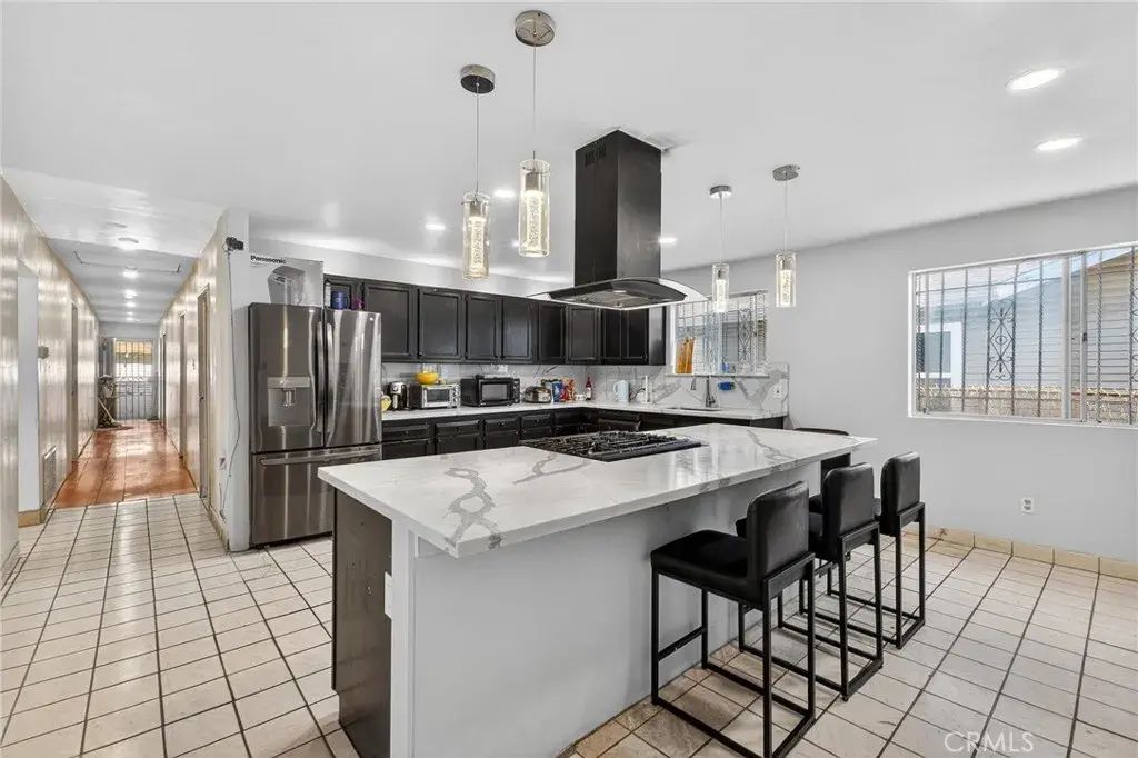 1139 E 82nd, Los Angeles
