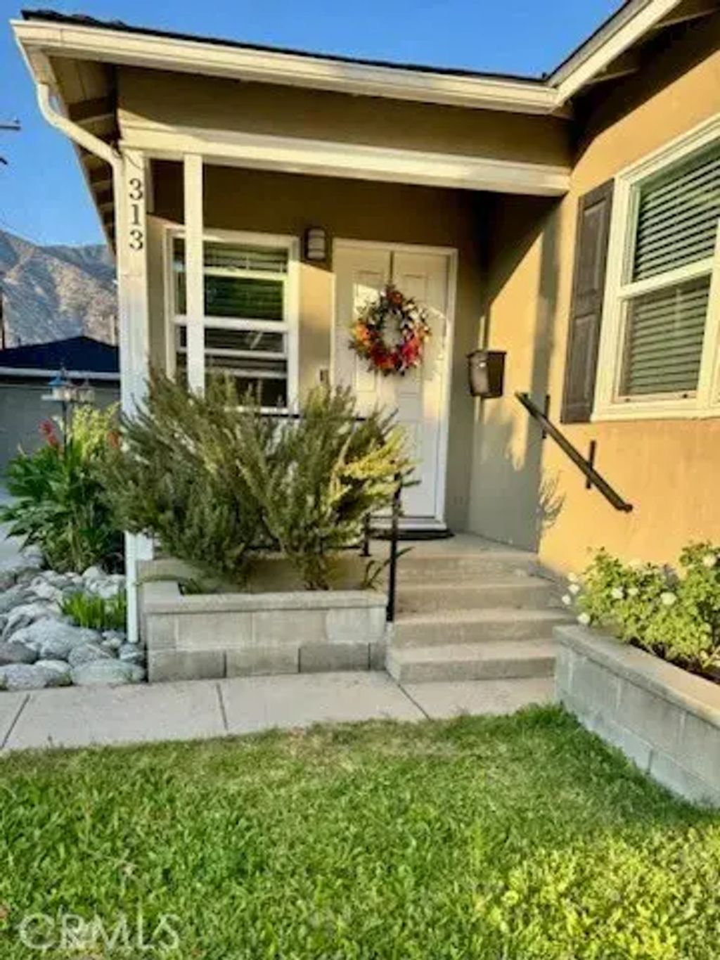 313 W Bennett Avenue, Glendora