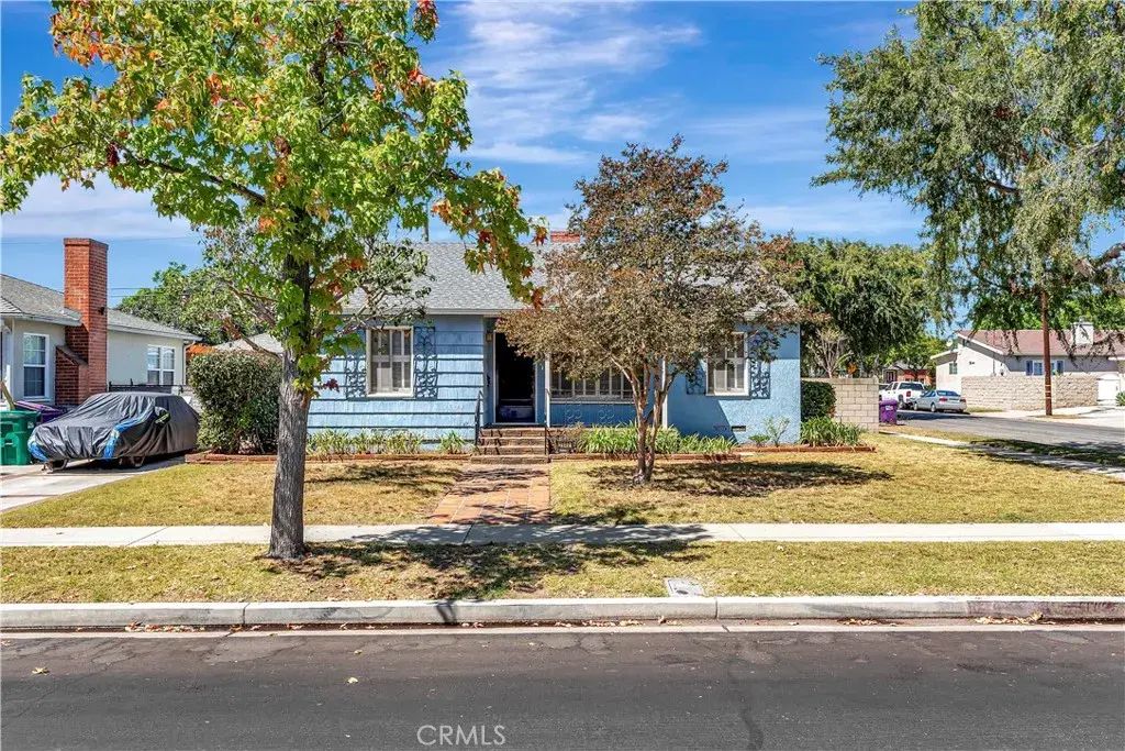 1949 Chatwin Avenue, Long Beach