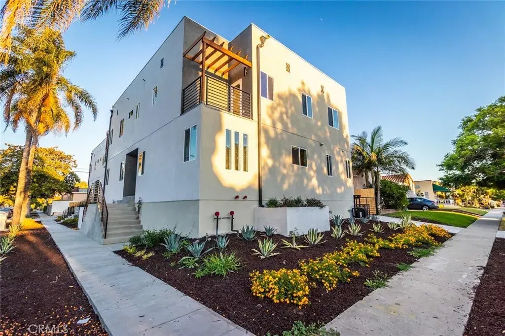 5018 Pickford Street, Los Angeles