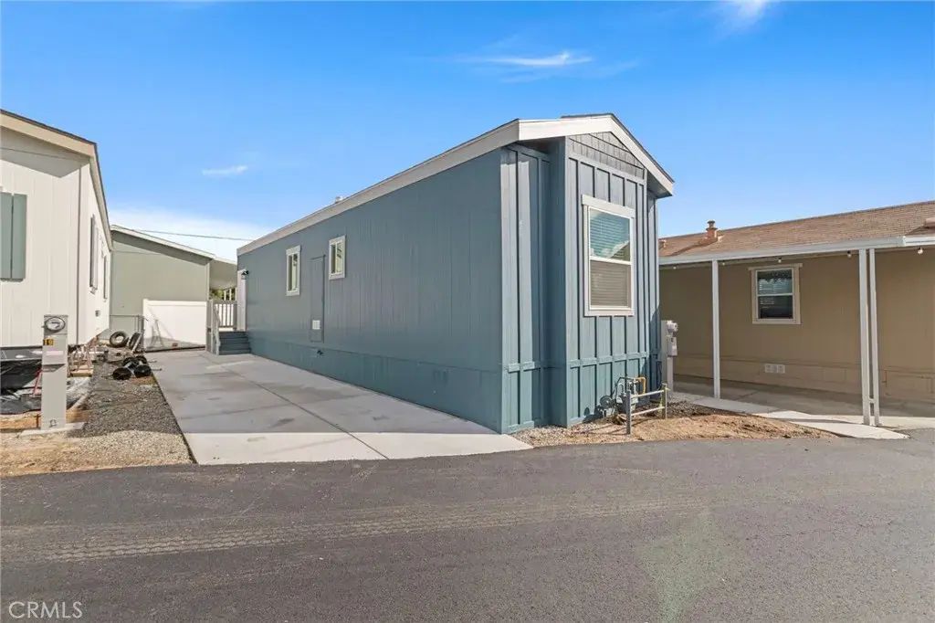 8086 Mission 18, Jurupa Valley