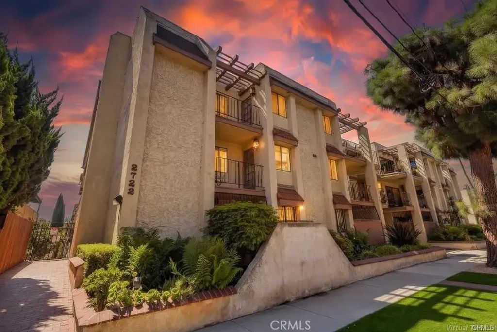2722 E 20th 104, Signal Hill