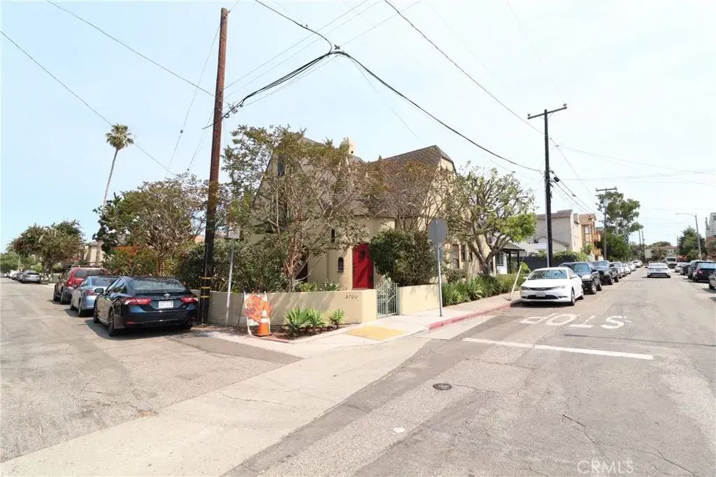 3700 E 11th Street, Long Beach
