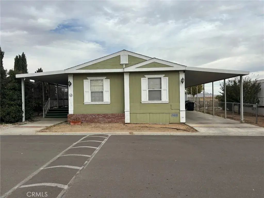 20843 Waalew C4, Apple Valley