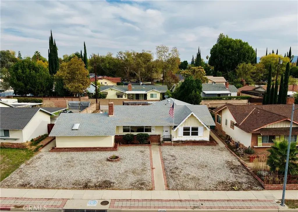8586 Topanga Canyon, West Hills