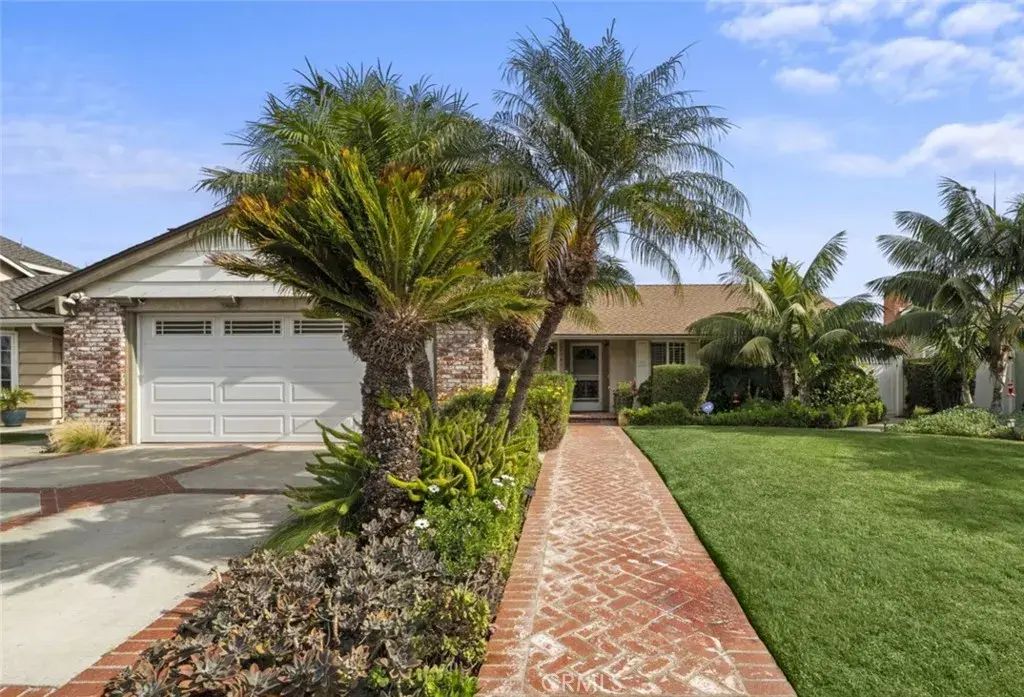 17384 Oak Street, Fountain Valley