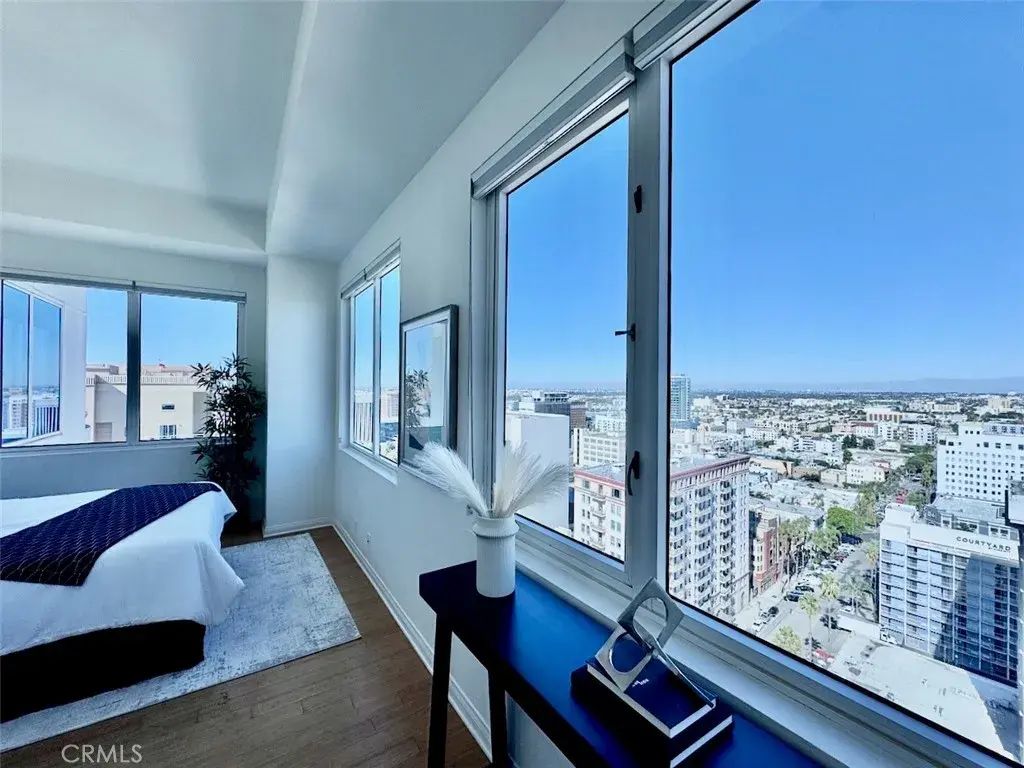 525 E Seaside 2202, Long Beach