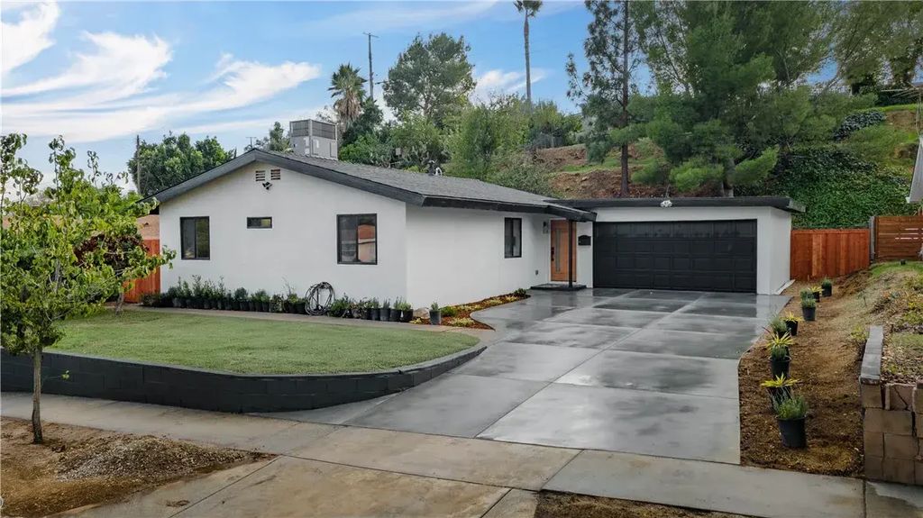 13247 Tripoli Avenue, Sylmar